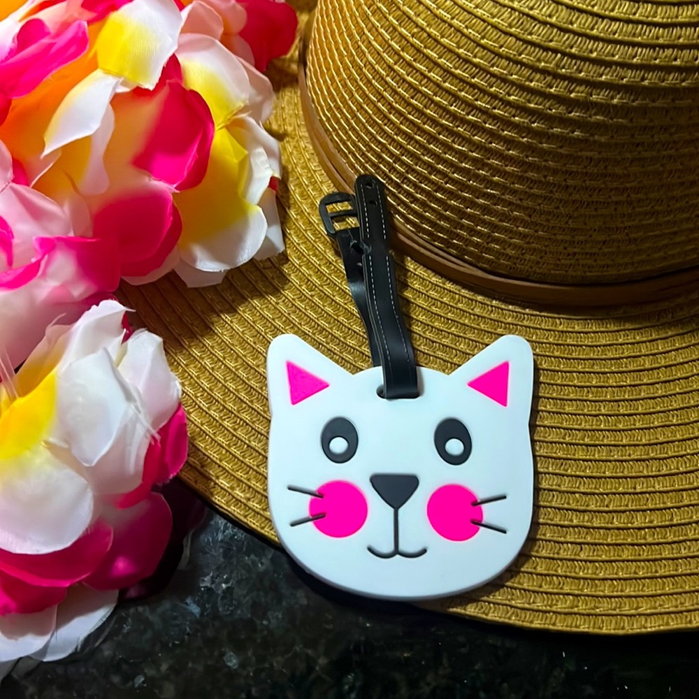 Last one! Kitty cat 🐈 luggage tag